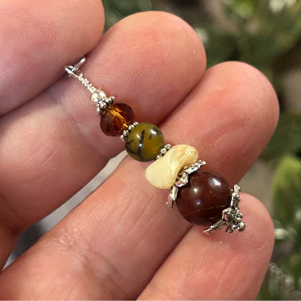 Handcrafted elegant genuine stone pendant on chain necklace